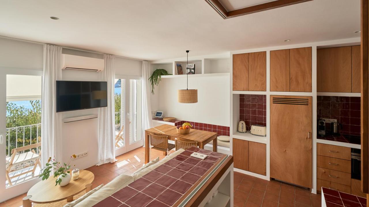 Beachfront Suite In Cadaques Center Exterior foto